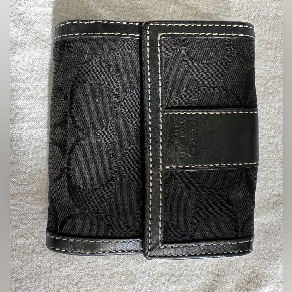 COPY - Coach Wallet - Signature print